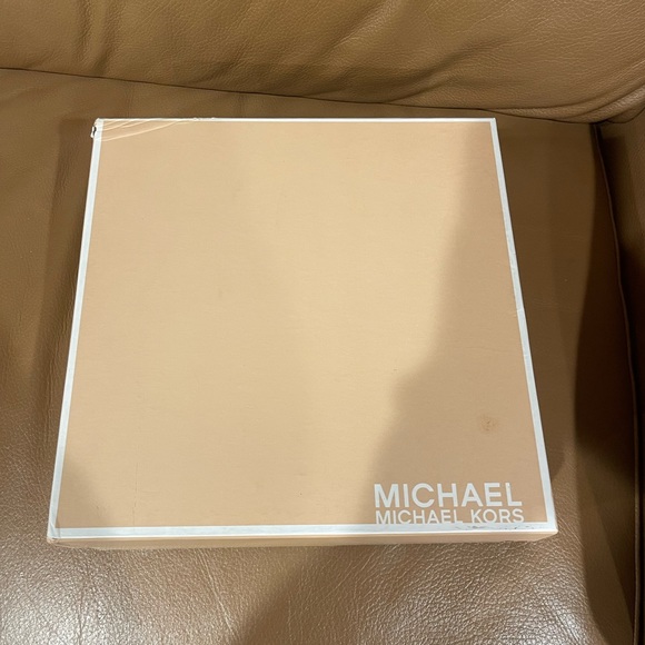 Michael Kors Vanilla Belinda Wedge - Picture 2 of 4